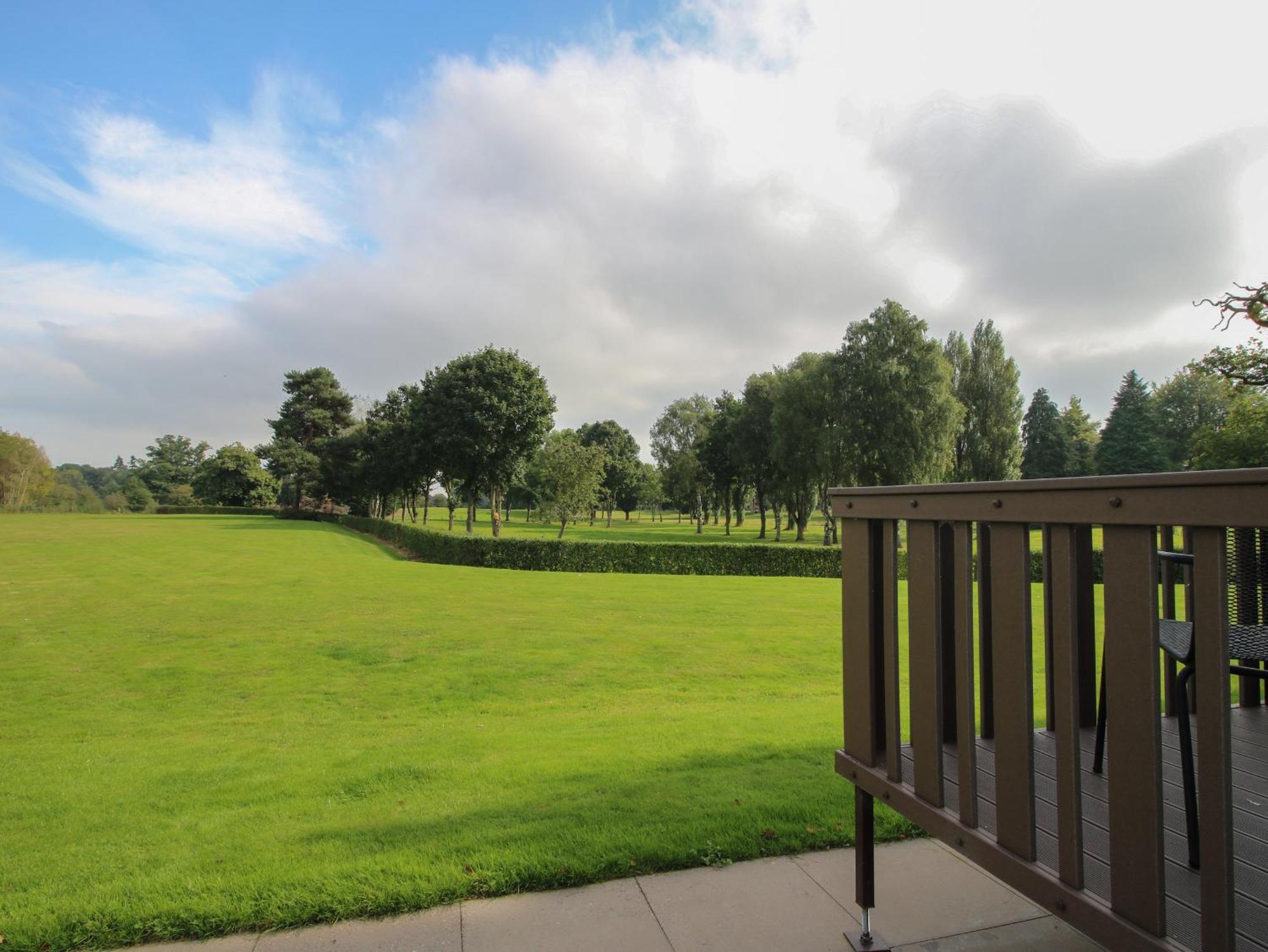 Villa Swan Leominster Esterno foto
